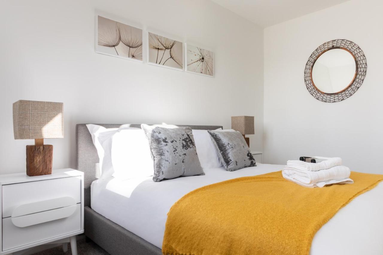 Castle Reach Apartment Колчестър Екстериор снимка